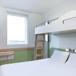 Centre 2* تروي