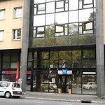 Centre 2* تروي