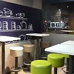 فندق Centre 2*