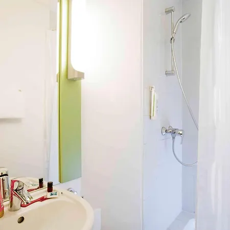 B&B Hotel Troyes Centre 2*
