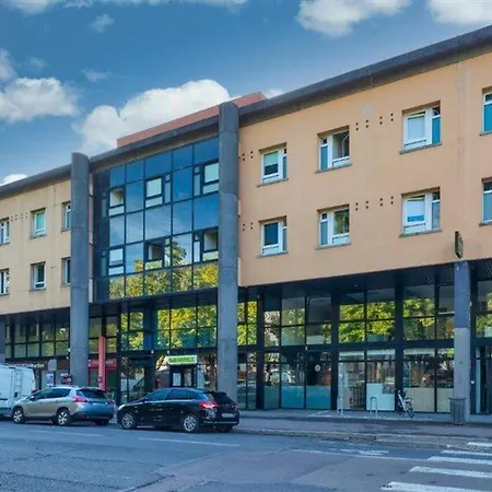 Centre Hotel 2*