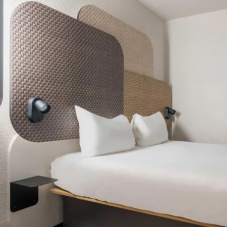 Hotel Centre 2*
